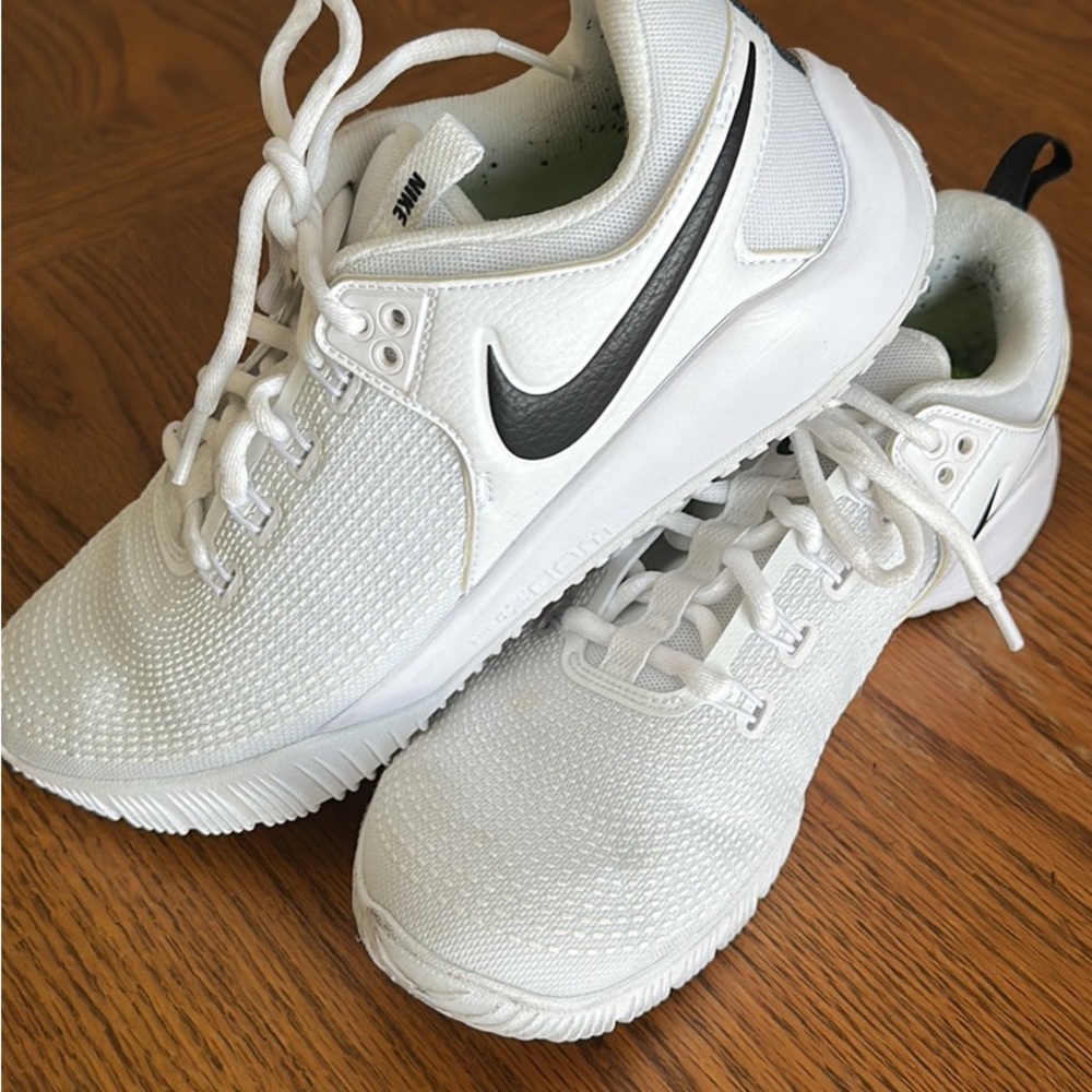 Volleyball season is coming!  Size 9 Women’s Nike Zoom Hyperace 2.